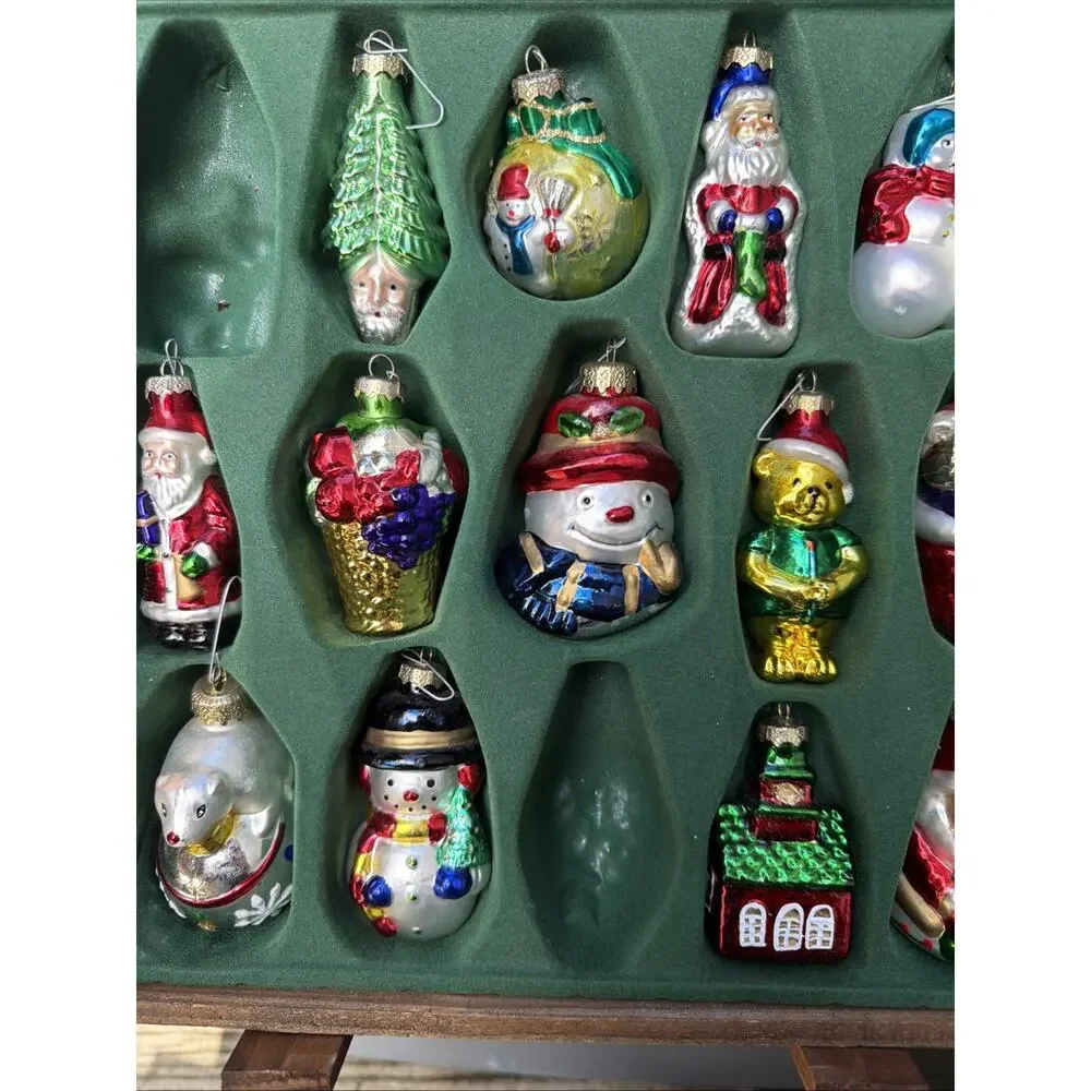 Thomas Pacconi Museum Series (27) Glass Christmas Ornaments 1900-2000 Classics